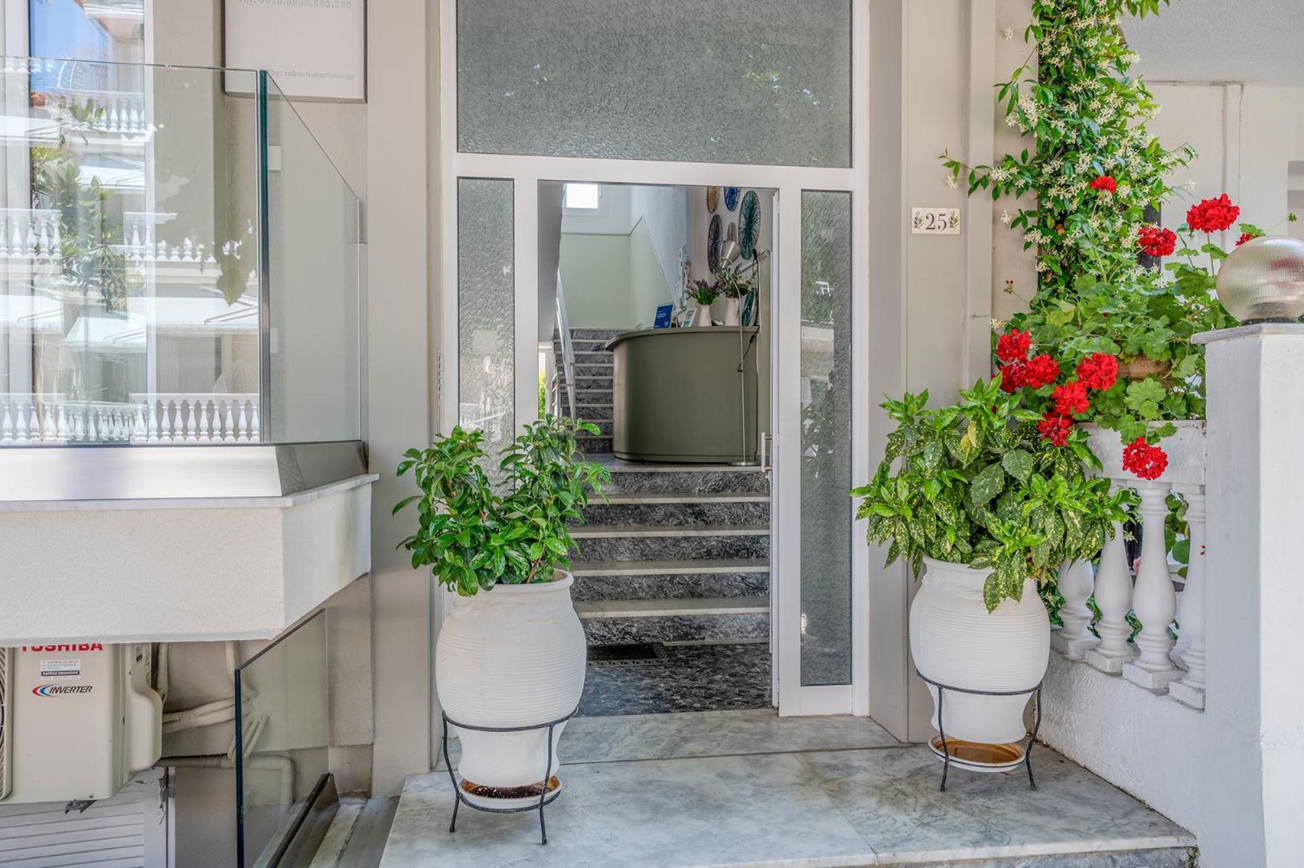 Evangelia Rooms & Apartments - A อัสโปรวาลตา ภายนอก รูปภาพ