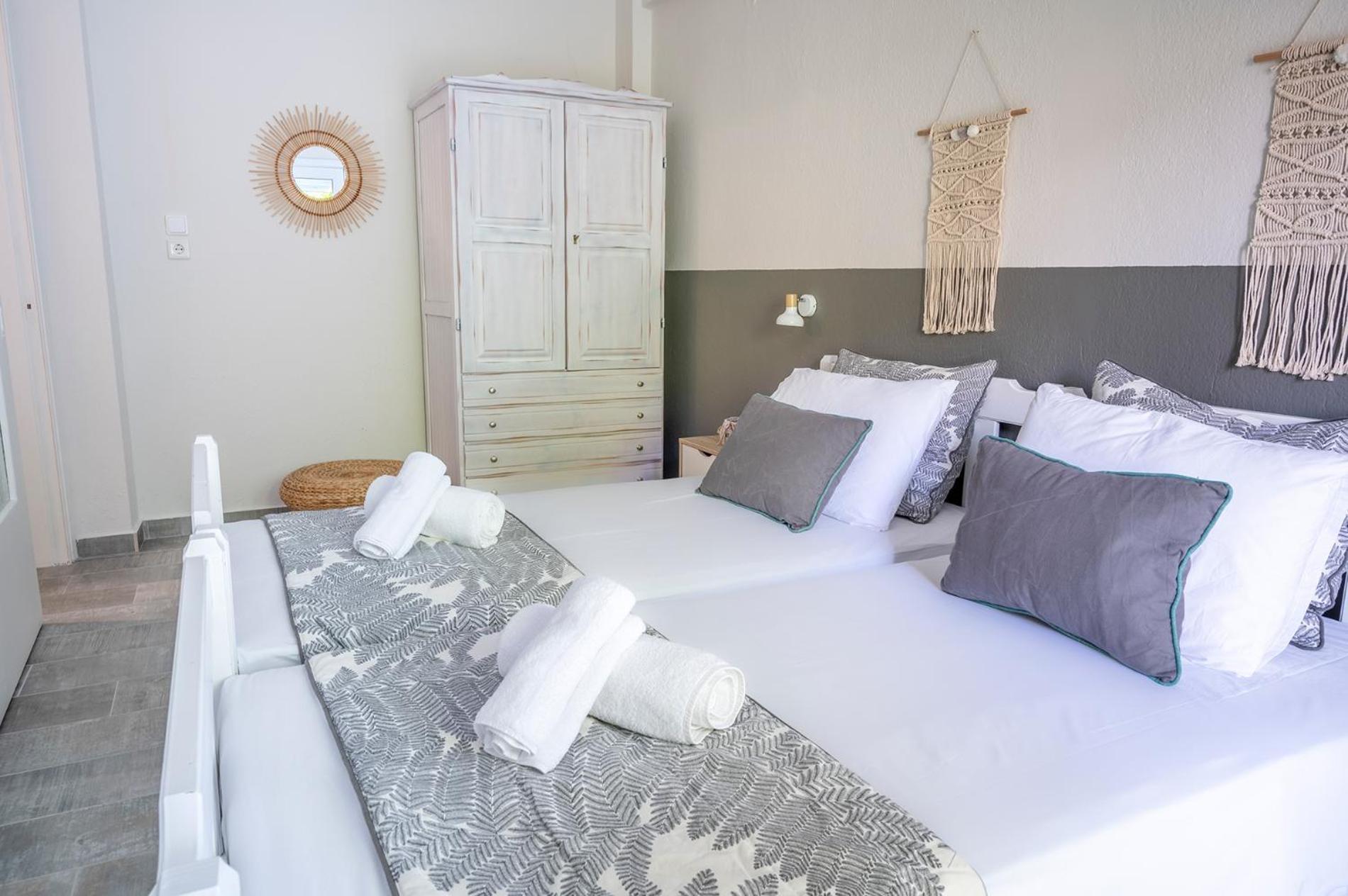 Evangelia Rooms & Apartments - A อัสโปรวาลตา ภายนอก รูปภาพ